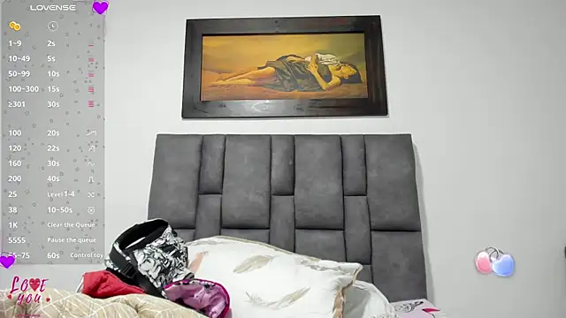 Vahiolet smith online show from April 11, 2026, 3:33 am