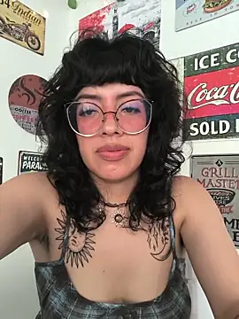 Snapshot of Fun_Everywhere chatting on June 13, 2026, 7:45 pm Fun Everywhere online show from June 13, 2026, 7:45 pm