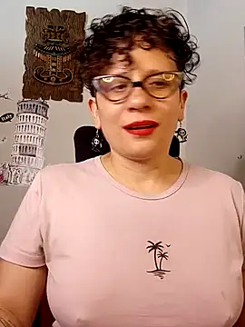 Snapshot of Daneshka_naughty chatting on February 1, 2025, 5:07 am Daneshka naughty online show from February 1, 2025, 5:07 am