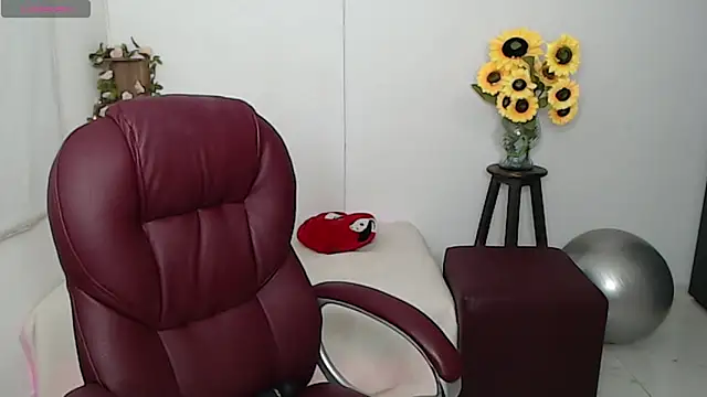 Ghada milf online show from March 11, 2026, 11:22 pm