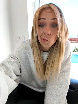 Lexa xoxo online show from February 25, 2026, 8:02 am