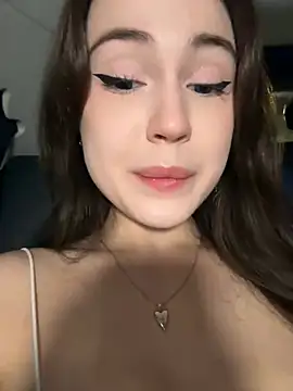 Peachy Dream online show from December 12, 2024, 9:48 pm