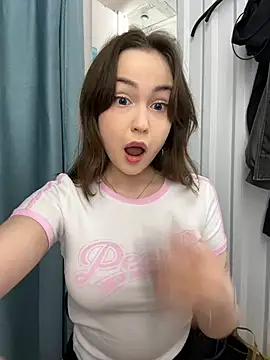 Peachy Dream online show from March 13, 2025, 2:12 pm