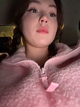 Snapshot of Peachy_Dream chatting on October 29, 2025, 6:09 pm Peachy Dream online show from October 29, 2025, 6:09 pm