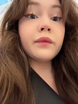 Snapshot of Peachy_Dream chatting on October 31, 2025, 2:07 pm Peachy Dream online show from October 31, 2025, 2:07 pm