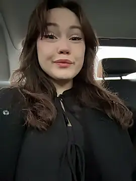 Snapshot of Peachy_Dream chatting on November 5, 2025, 9:09 am Peachy Dream online show from November 5, 2025, 9:09 am