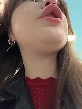 Snapshot of Peachy_Dream chatting on December 15, 2025, 5:06 pm Peachy Dream online show from December 15, 2025, 5:06 pm