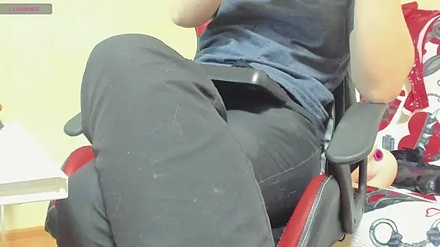 Snapshot of Queen_Sport chatting on February 2, 2025, 5:42 am Queen Sport online show from February 2, 2025, 5:42 am