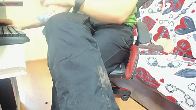 Snapshot of Queen_Sport chatting on March 10, 2025, 6:59 am Queen Sport online show from March 10, 2025, 6:59 am