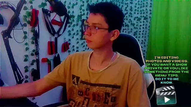 Snapshot of Andy_gray chatting on October 22, 2025, 12:11 am Andy gray online show from October 22, 2025, 12:11 am