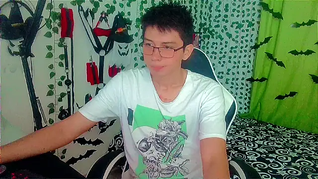 Snapshot of Andy_gray chatting on November 7, 2025, 3:23 pm Andy gray online show from November 7, 2025, 3:23 pm