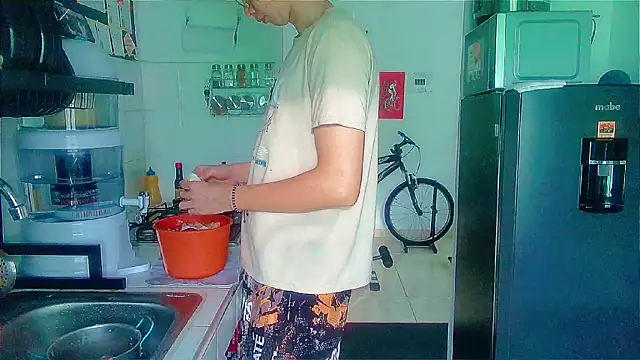 Snapshot of Andy_gray chatting on December 4, 2025, 11:52 am Andy gray online show from December 4, 2025, 11:52 am