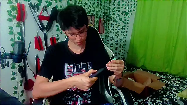 Snapshot of Andy_gray chatting on December 4, 2025, 11:57 pm Andy gray online show from December 4, 2025, 11:57 pm