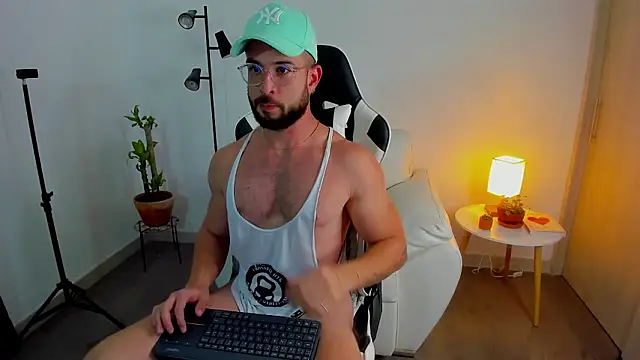 Snapshot of dafboy1 chatting on January 17, 2026, 2:27 am dafboy1 online show from January 17, 2026, 2:27 am