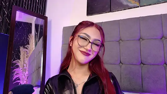 Snapshot of miluv19 chatting on November 23, 2025, 7:46 pm miluv19 online show from November 23, 2025, 7:46 pm