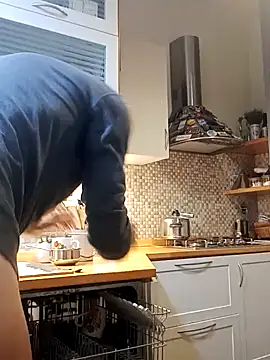 Snapshot of Frabox65 chatting on December 3, 2024, 6:15 am Frabox65 online show from December 3, 2024, 6:15 am