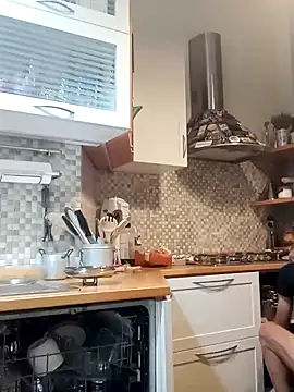 Snapshot of Frabox65 chatting on December 22, 2024, 6:17 am Frabox65 online show from December 22, 2024, 6:17 am