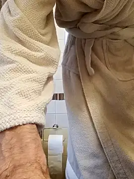 Snapshot of Frabox65 chatting on February 22, 2025, 3:47 pm Frabox65 online show from February 22, 2025, 3:47 pm