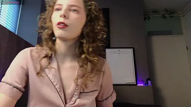 AyreenMoore online show from February 8, 2026, 2:09 pm