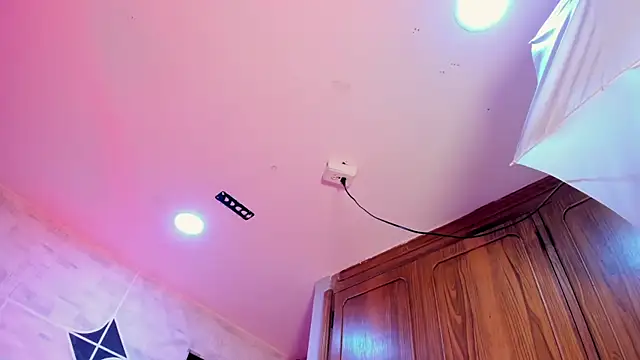 Snapshot of ailynBlaze chatting on November 19, 2025, 11:38 pm ailynBlaze online show from November 19, 2025, 11:38 pm