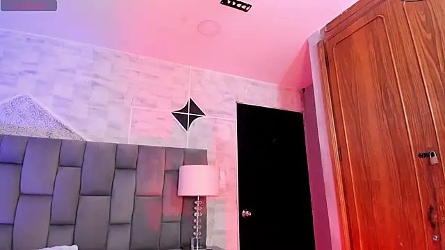 Snapshot of ailynBlaze chatting on November 23, 2025, 5:51 am ailynBlaze online show from November 23, 2025, 5:51 am