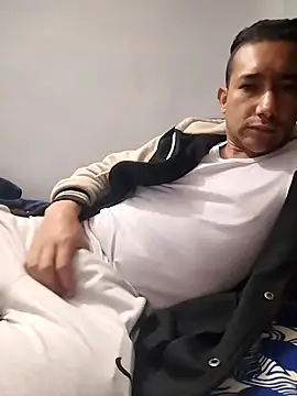 Snapshot of misterioso258 chatting on February 24, 2026, 3:32 pm misterioso258 online show from February 24, 2026, 3:32 pm