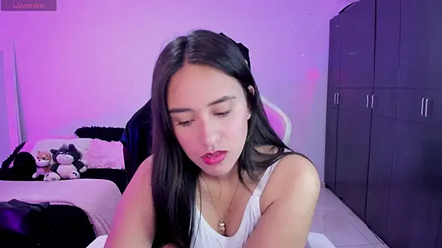 Tinylottie online show from October 8, 2025, 10:29 pm