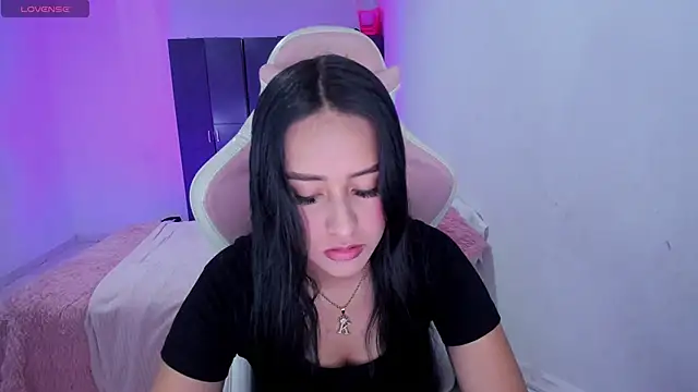 Tinylottie online show from May 22, 2026, 12:07 am