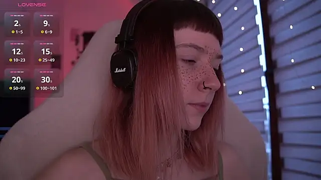 juliapie online show from February 1, 2025, 6:54 am