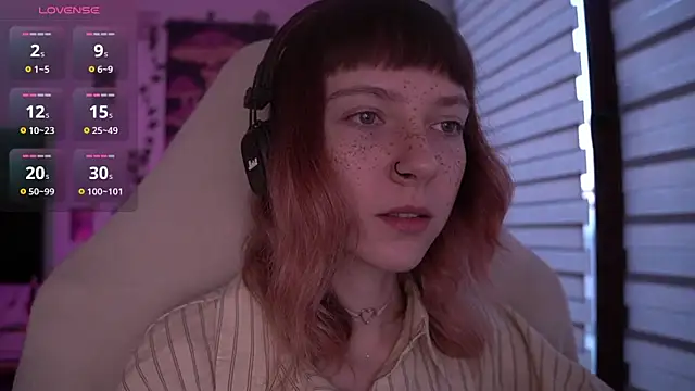 juliapie online show from March 7, 2025, 5:29 am