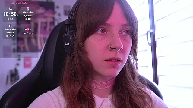 juliapie online show from April 8, 2026, 9:09 am