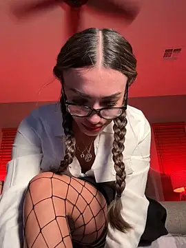 TinyMimi online show from October 26, 2025, 1:00 am