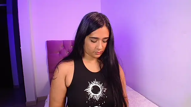 Snapshot of Maeena chatting on March 3, 2026, 12:06 am Maeena online show from March 3, 2026, 12:06 am