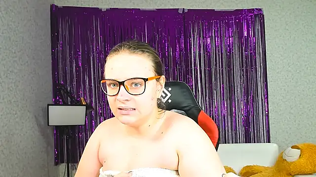 Seductive She Wolf online show from March 4, 2025, 10:46 am