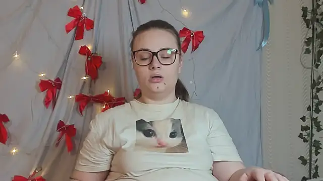 Snapshot of Seductive_She_Wolf chatting on January 7, 2026, 2:41 pm Seductive She Wolf online show from January 7, 2026, 2:41 pm