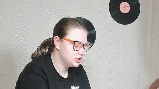 Snapshot of Seductive_She_Wolf chatting on February 6, 2026, 5:49 pm Seductive She Wolf online show from February 6, 2026, 5:49 pm