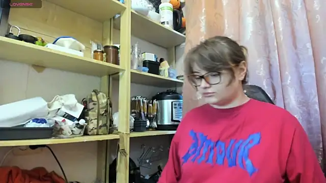 Seductive She Wolf online show from March 19, 2026, 3:27 pm