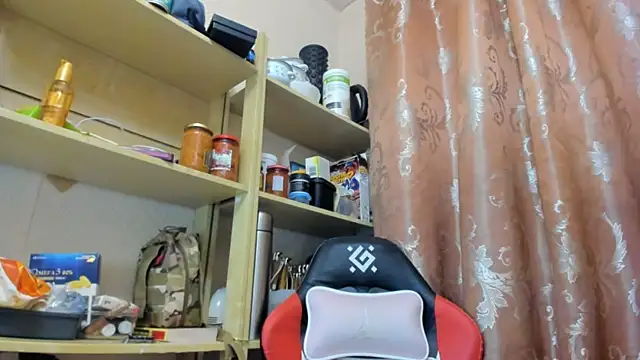 Seductive She Wolf online show from April 19, 2026, 6:10 pm