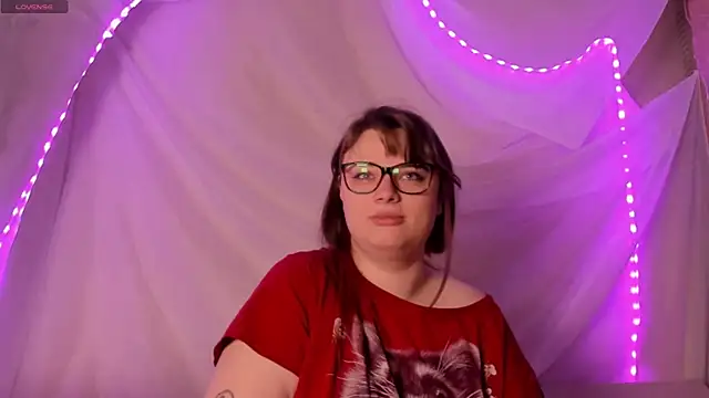 Seductive She Wolf online show from May 23, 2026, 9:02 am