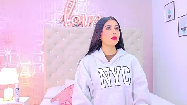 Mia-Monroe online show from February 13, 2026, 7:21 pm