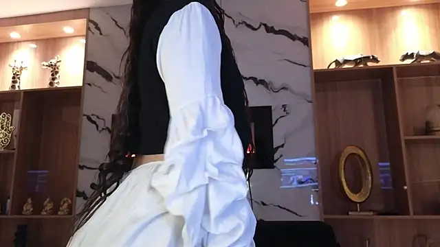 Sophia Cambpell online show from December 4, 2025, 9:45 pm