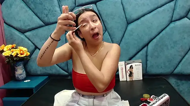 Snapshot of Sarah_Hornny chatting on January 28, 2025, 2:53 am Sarah Hornny online show from January 28, 2025, 2:53 am