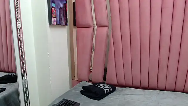 Snapshot of Sarah_Hornny chatting on March 12, 2025, 3:13 am Sarah Hornny online show from March 12, 2025, 3:13 am