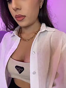 Snapshot of AbyThompson chatting on May 4, 2026, 7:43 pm AbyThompson online show from May 4, 2026, 7:43 pm
