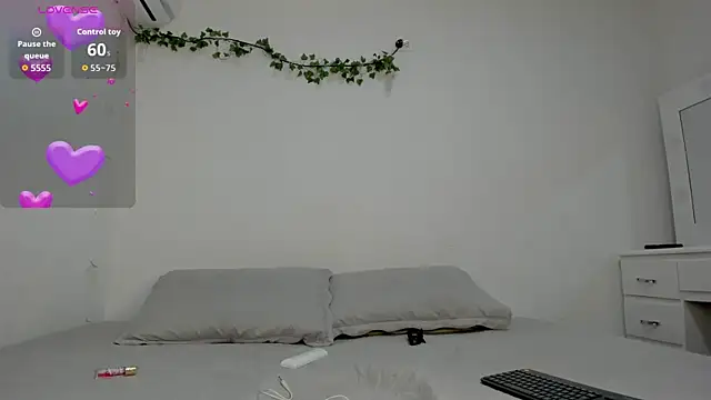 ashley lemus online show from December 2, 2025, 11:56 pm