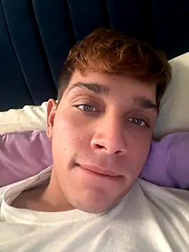 Snapshot of calleaaaa chatting on October 2, 2025, 1:40 pm calleaaaa online show from October 2, 2025, 1:40 pm