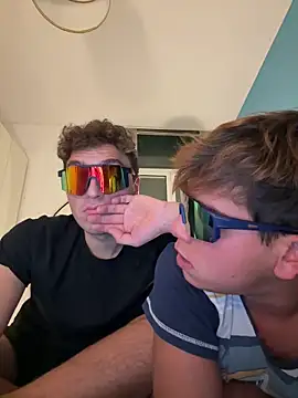 Snapshot of calleaaaa chatting on October 27, 2025, 6:01 pm calleaaaa online show from October 27, 2025, 6:01 pm