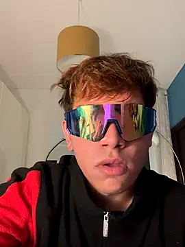 Snapshot of calleaaaa chatting on November 9, 2025, 6:39 pm calleaaaa online show from November 9, 2025, 6:39 pm