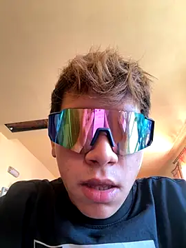 Snapshot of calleaaaa chatting on November 10, 2025, 10:03 am calleaaaa online show from November 10, 2025, 10:03 am