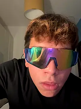 Snapshot of calleaaaa chatting on November 13, 2025, 4:06 pm calleaaaa online show from November 13, 2025, 4:06 pm